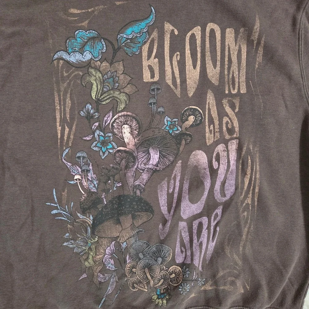 Wild‎ Fable Brown Mushroom Bloom As You Are Graphic Sweatshirt S Cottagecore - Picture 2 of 7